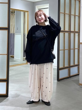 「LEPSIM（レプシィム）のマシュマロベロア刺繍パンツ　1047000（その他パンツ、ホワイト系）」を使った、ありぺいさん（レディース・157cm）の秋コーディネート