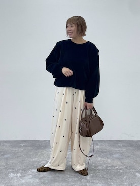 「LEPSIM（レプシィム）のマシュマロベロア刺繍パンツ　1047000（その他パンツ、ブラック系）」を使った、ありぺいさん（レディース・157cm）の夏コーディネート