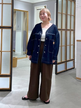 「LEPSIM（レプシィム）のノーカラーデニムシャツ　629900（シャツ/ブラウス、ブルー系）」を使った、ありぺいさん（レディース・157cm）の夏コーディネート