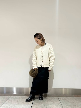 「アイテム（マフラー）」を使った、鈴木　真衣さん（レディース・155cm）の秋コーディネート