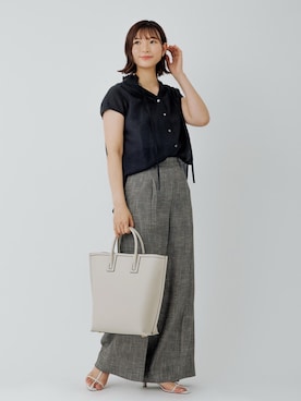 「E'POR（エポール）の【E'POR】【WEB限定】Ree BAG Large/A4対応・通勤・軽量・26SS（トートバッグ、グレー系）」を使った、ayaさん（レディース・162cm）の春コーディネート