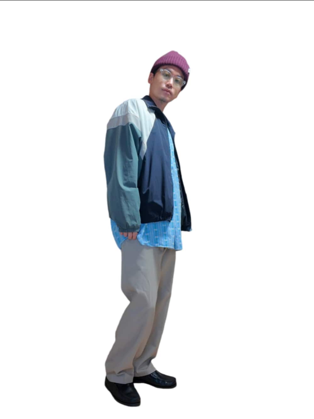 「ニット帽、古着MIX、古着、メンズファッション、チロリアンシャツ、今日のコーデ、ローファー、ユーロ古着、チノパン、ウインドブレーカー、ビーニー、グランパシャツ」｜「Boston ClubのBOSTON CLUB / DENNIS (クリアフレーム)（メガネ、グリーン系）」を使った、九条∞(くじょうえいと)さん（メンズ・168cm）の秋コーディネートの1枚目の写真
