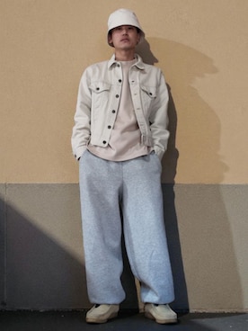 「アイテム（スウェットパンツ）」を使った、九条∞(くじょうえいと)さん（メンズ・168cm）の秋コーディネート