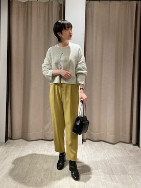 グルカ風テーパードパンツを使った人気ファッション