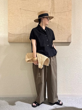 「かぐれ（カグレ）のコットンフレンチスリーブシャツ（シャツ/ブラウス、ブラック系）」を使った、クボさん（レディース・161cm）の夏コーディネート