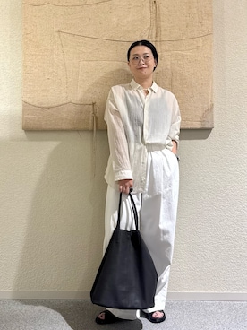 「かぐれ（カグレ）のコットンシアーレギュラーシャツ（シャツ/ブラウス、ベージュ系）」を使った、クボさん（レディース・161cm）の夏コーディネート
