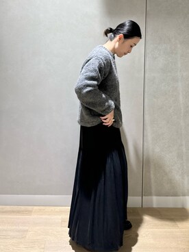 アルパカクルーネックプルオーバーを使った人気ファッション