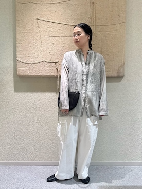 「かぐれ（カグレ）のピグメントダイボザムシャツ（シャツ/ブラウス、グレー系）」を使った、クボさん（レディース・161cm）の春コーディネート
