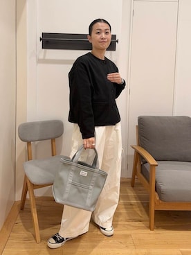 「アイテム（ノーカラージャケット、ブラック系）」を使った、クボさん（レディース・161cm）の秋コーディネート