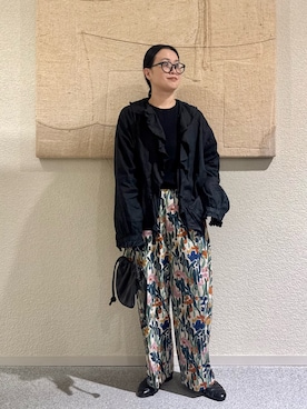 「かぐれ（カグレ）のリネンフリルカラーシャツ（シャツ/ブラウス、ブラック系）」を使った、クボさん（レディース・161cm）の春コーディネート