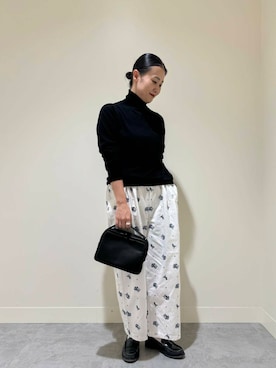 「アイテム（その他雑貨）」を使った、クボさん（レディース・161cm）の秋コーディネート