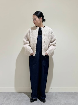 「アイテム（その他アウター、ホワイト系）」を使った、クボさん（レディース・161cm）の秋コーディネート