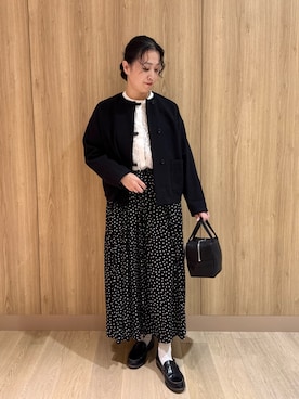 「春カラー」｜「アイテム（ノーカラージャケット）」を使った、クボさん（レディース・161cm）の冬コーディネート