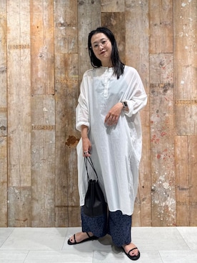 「アイテム（チュニック）」を使った、クボさん（レディース・161cm）の夏コーディネート