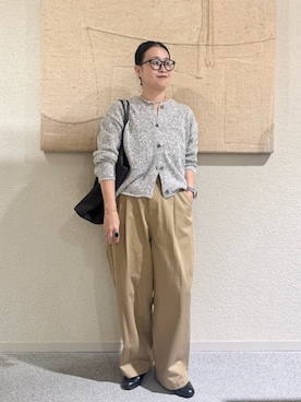 「かぐれ（カグレ）のテープヤーンカーディガン（カーディガン/ボレロ、ホワイト系）」を使った、クボさん（レディース・161cm）の秋コーディネート