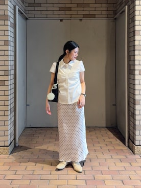「SENSE OF PLACE by URBAN RESEARCH(センスオブプレイスバイアーバンリサーチ)のパフスリーブコンパクトギャザーシャツ(シャツ/ブラウス、ホワイト系)」を使った、hanaさん(レディース・154cm)の春コーディネート
