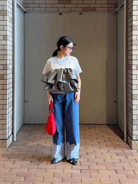 「SENSE OF PLACE by URBAN RESEARCH(センスオブプレイスバイアーバンリサーチ)のシャイニーフリルドッキングカットトップ(Tシャツ/カットソー、ホワイト系)」を使った、hanaさん(レディース・154cm)の春コーディネート