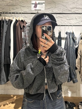 「PAGEBOY（ページボーイ）のカーブラインコクーンデニム【セットアップ対応】（デニムパンツ、ブルー系）」を使った、fokanon0622さん（レディース・157cm）の秋コーディネート