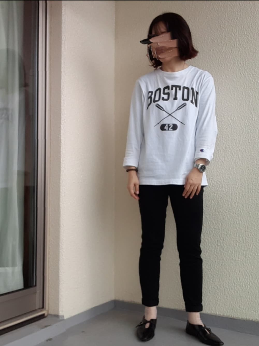 「スキニー」｜「Championのアイテム（Tシャツ/カットソー、ホワイト系）」を使った、jamさん（レディース・161cm）の秋コーディネートの1枚目の写真