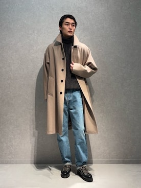 「アイテム（ステンカラーコート）」を使った、Isogai_TOMORROWLANDさん（メンズ・180cm）の冬コーディネート