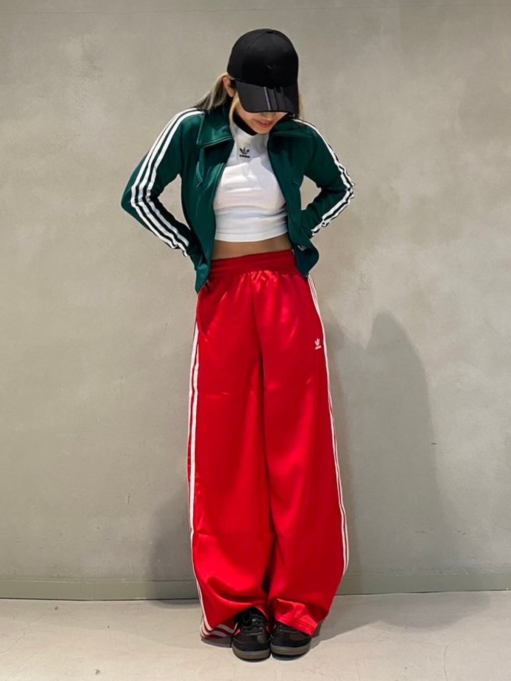 国内配送★adidas★SAMBA OG 落ち着いたカラー コーデに◎ emmi(エミ)】adidas OriginalsのクラシックスニーカーSAMBA OGを