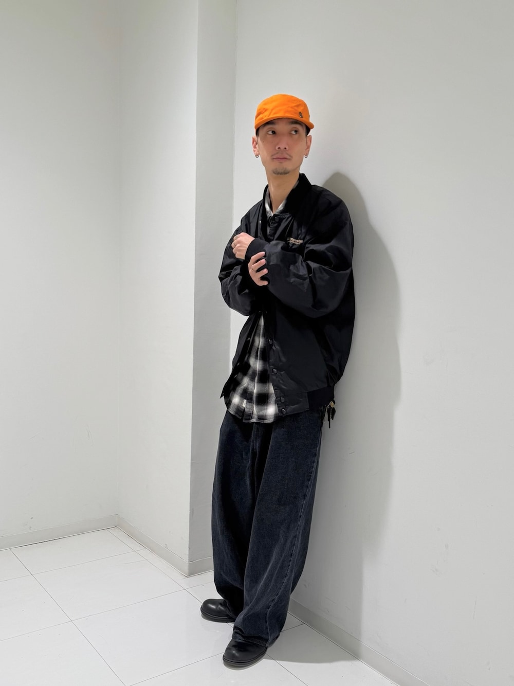 「arth、ジェットキャップ、パラフィン加工、カジュアル、ストリート、アメカジ風」｜「arthのarth  Paraffin JetCap / アース（キャップ、オレンジ系）」を使った、おたけさん（メンズ・180cm）の冬コーディネートの1枚目の写真