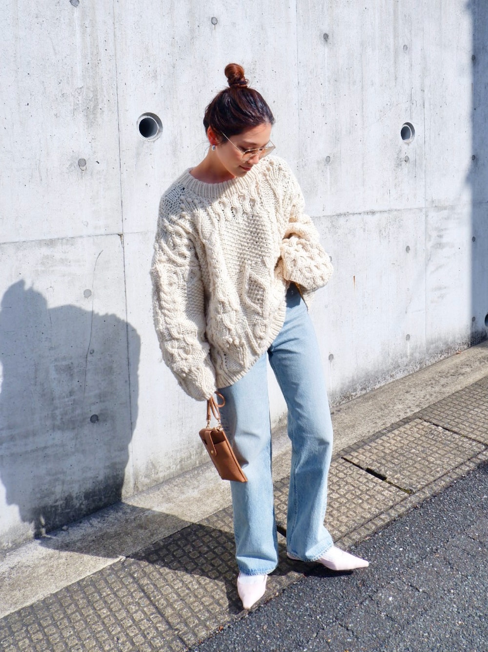 𝚊𝚔𝚘さんの「パターンハンドニット（TODAYFUL）」を使ったコーディネートの1枚目の写真