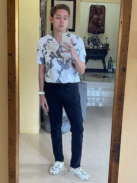 「ZARA（ザラ）のアイテム（スリッポン）」を使った、Martin Bravoさん（メンズ・175cm）の夏コーディネート