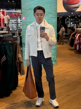 「ZARA（ザラ）のアイテム（パンツ）」を使った、Martin Bravoさん（メンズ・175cm）の夏コーディネート