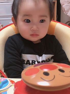 「BABYDOLL（ベビードール）のアイテム（Tシャツ/カットソー、ブラック系）」を使った、yuchan (相互フォロー)さん（キッズ・100cm）の秋コーディネート