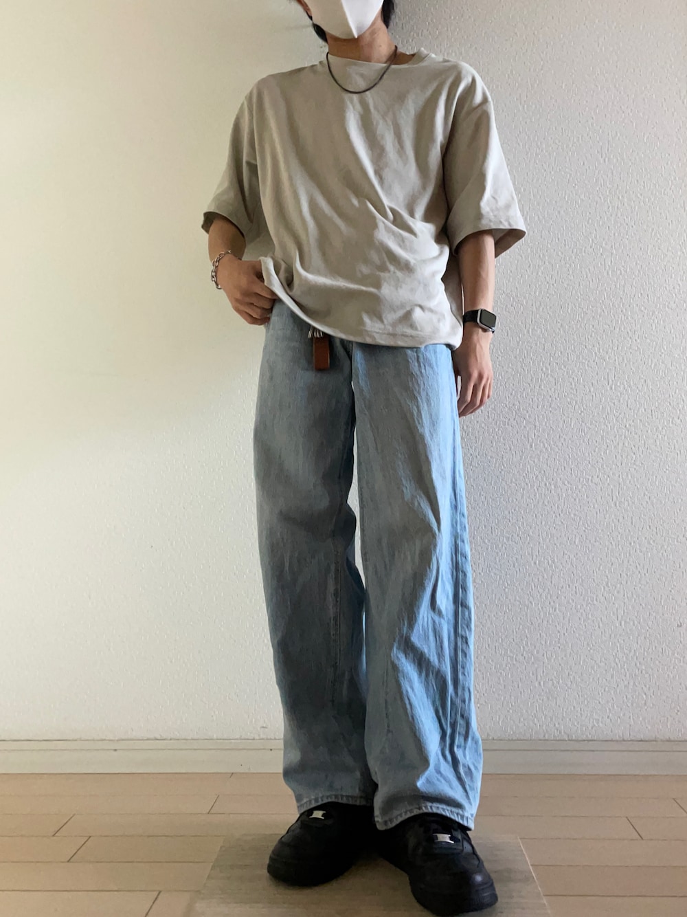 「お出かけコーデ、シンプル、Tシャツ、夏コーデ、ビッグシルエット、おしゃれさんと繋がりたい、低身長、プチプラ、GU、UNIQLO、ラフ、大人カジュアル」｜「GUのアイテム（デニムパンツ、ブルー系）」を使った、ゆうとさん（メンズ・168cm）の夏コーディネートの1枚目の写真