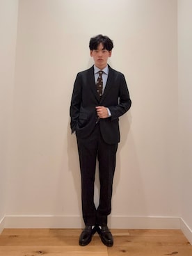 「アイテム（スーツジャケット）」を使った、野村さん（メンズ・172cm）の秋コーディネート