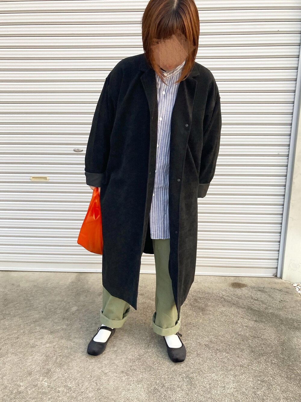 「MUJI Labo、無印コーデ、シャツコート、ストライプシャツ、orcival、カーゴパンツ、シュベック(SVEC)、カンフーシューズ、冬コーデ、プチプラミックス」｜「SVECのカンフーシューズ /  SVEC シュベック kung fu Shoes（バレエシューズ、ブラック系）」を使った、puuuupiiii2720さん（レディース・158cm）の冬コーディネートの1枚目の写真
