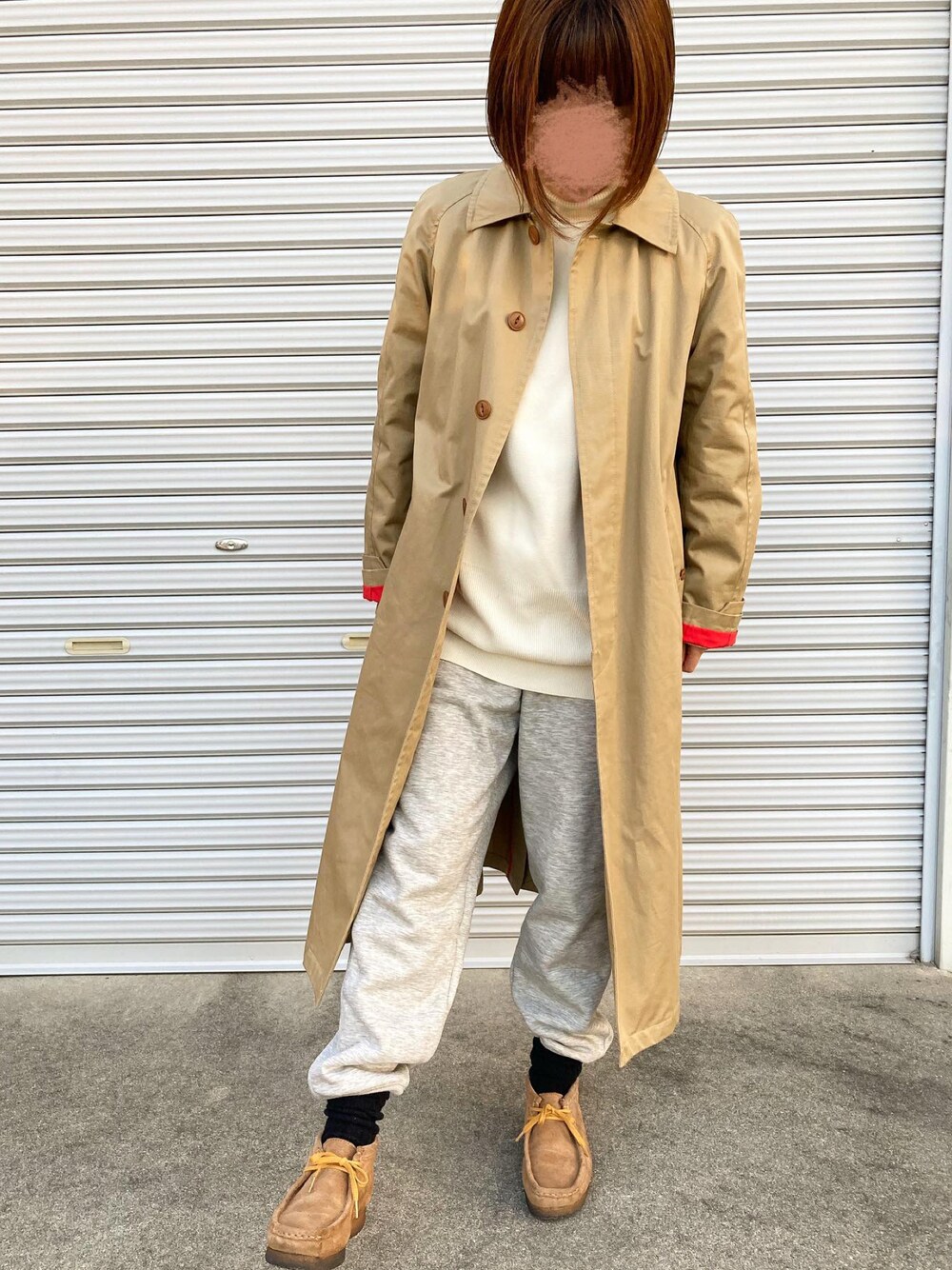 「着回しコーデ、休日スタイル、お洒落さんとつながりたい、ユニクロ、スウェットパンツ、クラークス、カジュアル、リラックスコーデ」｜「UNIQLOのアイテム（スウェットパンツ、グレー系）」を使った、puuuupiiii2720さん（レディース・158cm）の冬コーディネートの1枚目の写真