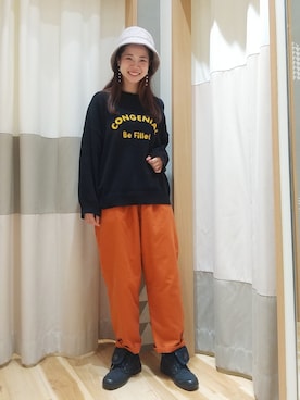 「ゆったりシルエット」｜「アイテム（帽子）」を使った、しばちゃんさん（レディース・156cm）の秋コーディネート
