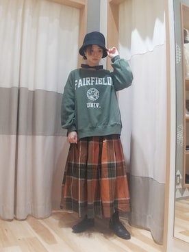 「ゆったりシルエット」｜「アイテム（帽子）」を使った、しばちゃんさん（レディース・156cm）の秋コーディネート