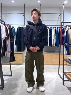 「XLARGE（エクストララージ）のMULTI POCKET MILITARY PANTS（その他パンツ、グリーン系）」を使った、宮田和正さん（メンズ・165cm）の夏コーディネート