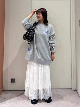 「アイテム（スウェット、シルバー系）」を使った、ことさん（レディース・155cm）の秋コーディネート