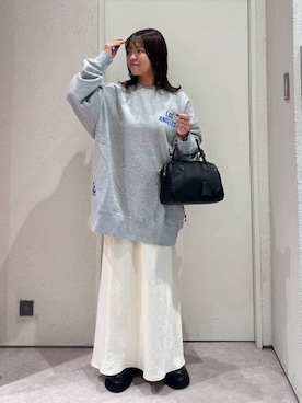 「アイテム（スウェット、シルバー系）」を使った、ことさん（レディース・155cm）の秋コーディネート