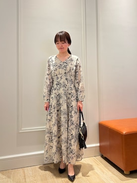 「フラワープリント」｜「アイテム（ワンピース/ドレス）」を使った、KATAYAMAさん（レディース・156cm）の冬コーディネート