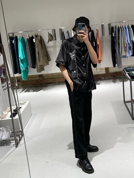 「HARE（ハレ）のアイテム（スラックス、ブラック系）」を使った、ともきさん（メンズ・178cm）の春コーディネート