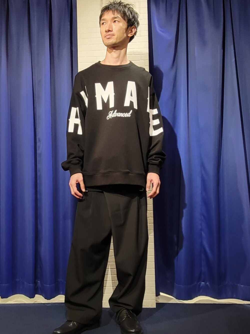 「メンズファッション、秋服コーデ、ゆるコーデ、モードストリート、モノトーン、モノトーンコーデ、黒、オールブラック」｜「GGDのアイテム（トップス、ブラック系）」を使った、lautrecote下北沢店さん（メンズ・174cm）の秋コーディネートの1枚目の写真