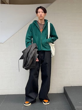 「スエット」｜「アイテム（ブルゾン）」を使った、徳山さん（メンズ・177cm）の秋コーディネート