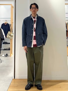 「シップス」｜「アイテム（デニムジャケット）」を使った、徳山さん（メンズ・177cm）の秋コーディネート