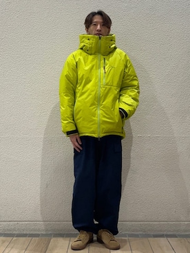 「シップス」｜「アイテム（カーゴパンツ）」を使った、徳山さん（メンズ・177cm）の冬コーディネート