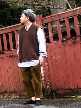 「コーデュロイパンツ」｜「アイテム（スリッポン）」を使った、Arukot:      さん（メンズ・177cm）の春コーディネート