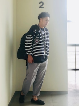 「グレーパンツ」｜「アイテム（財布/小物）」を使った、Arukot:      さん（メンズ・177cm）の夏コーディネート