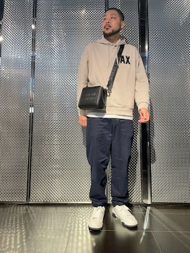 「ARMANI EXCHANGE（アルマーニエクスチェンジ）のアイテム（パーカー）」を使った、Ponzさん（メンズ・179cm）の春コーディネート