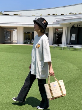 「リメイクデニム」｜「アイテム（バッグ）」を使った、mihotakematsuさん（レディース・156cm）の夏コーディネート