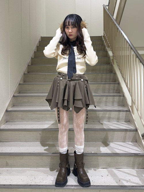 シャツレイヤードオフショルニット